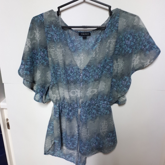 Lot of small shirts (7in total) - Picture 2 of 8